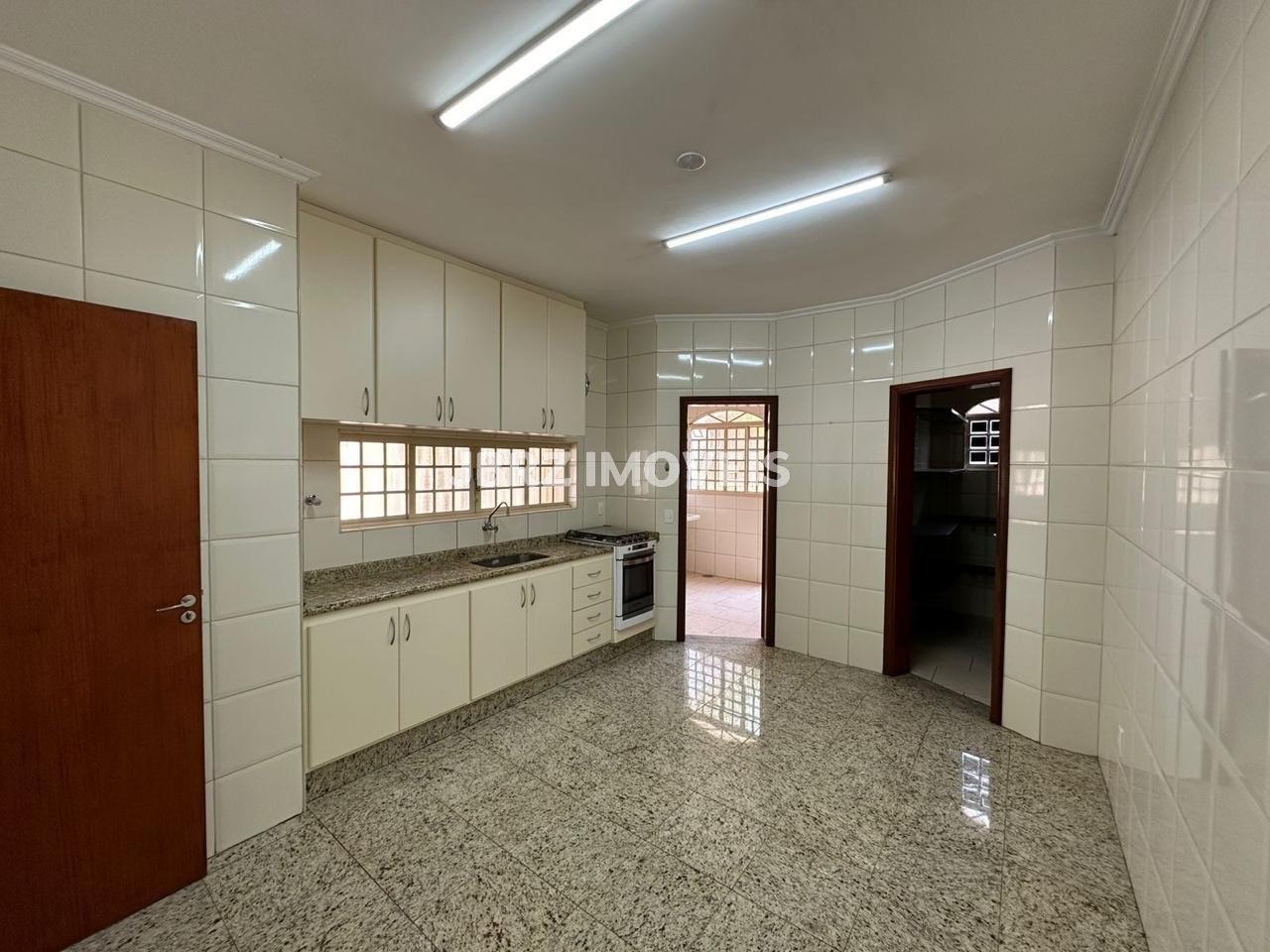 Chácara, 3 quartos, 1022 m² - Foto 7