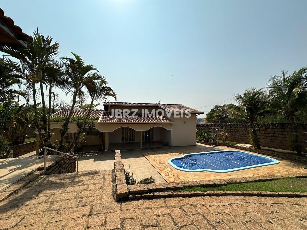 Chácara, 3 quartos, 1022 m² - Foto 1